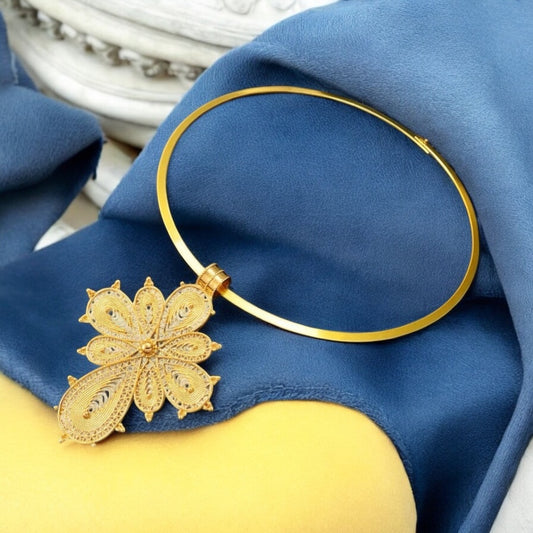 Habeshan Large Cross Pendant Round Chokers